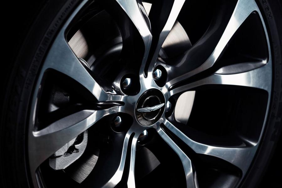  Chrysler 200 2015 года  (фото 132 из 207)